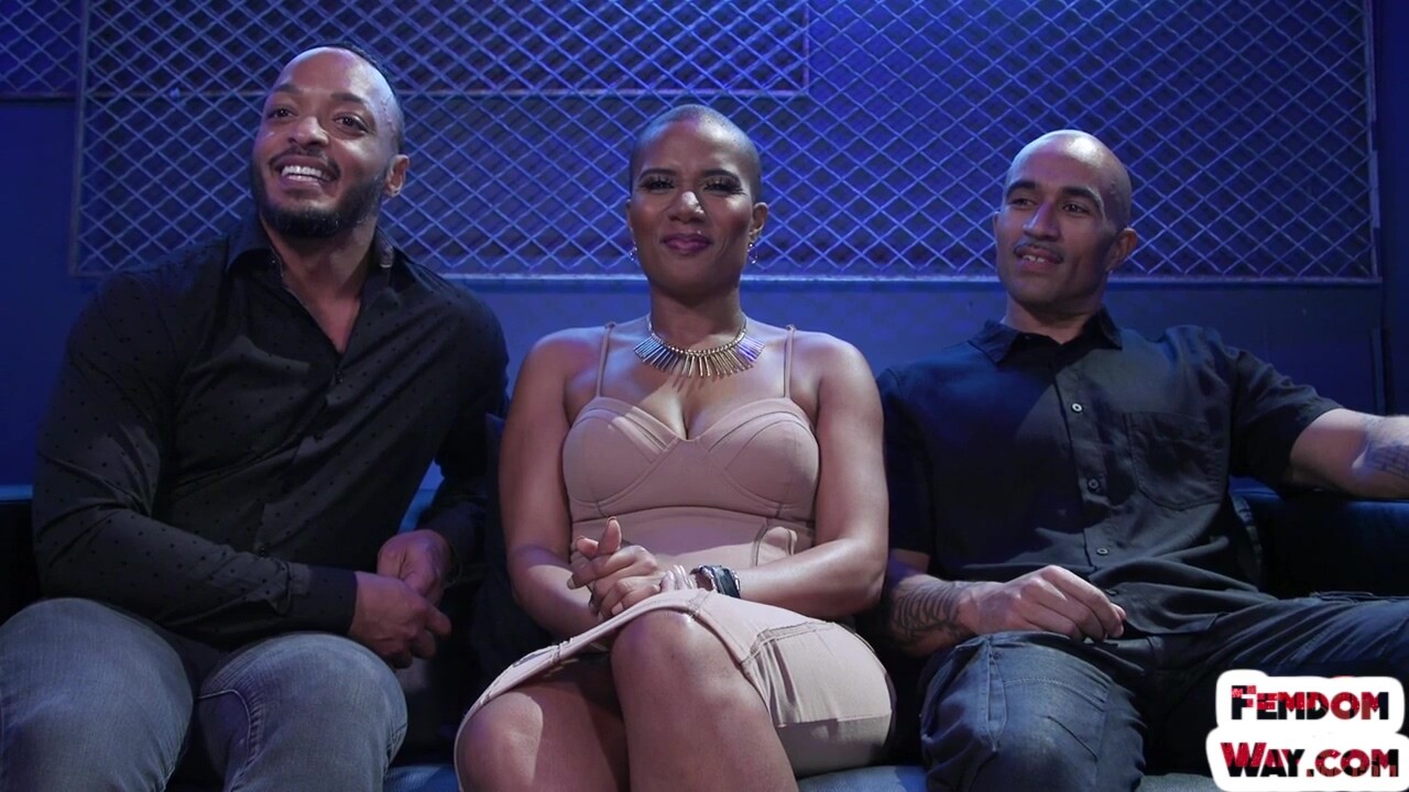 Dies Ebony Queen bekommt gleich zwei Big Cock